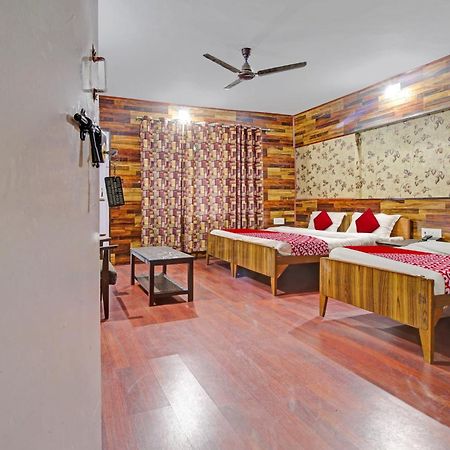 Hotel Ab-I-Hayat Srinagar  Bagian luar foto