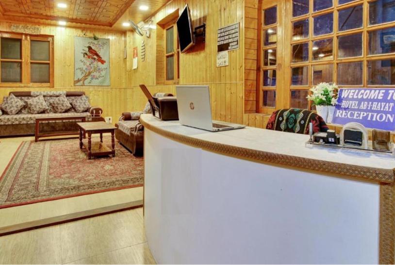 Hotel Ab-I-Hayat Srinagar  Bagian luar foto